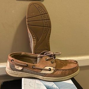 Sperry Top Sider shoes size 9 medium in women’s. Style code 9276619